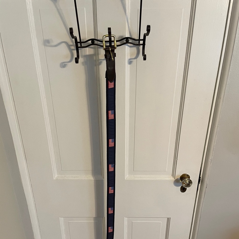 Vineyard Vines USA made American flag belt size 40